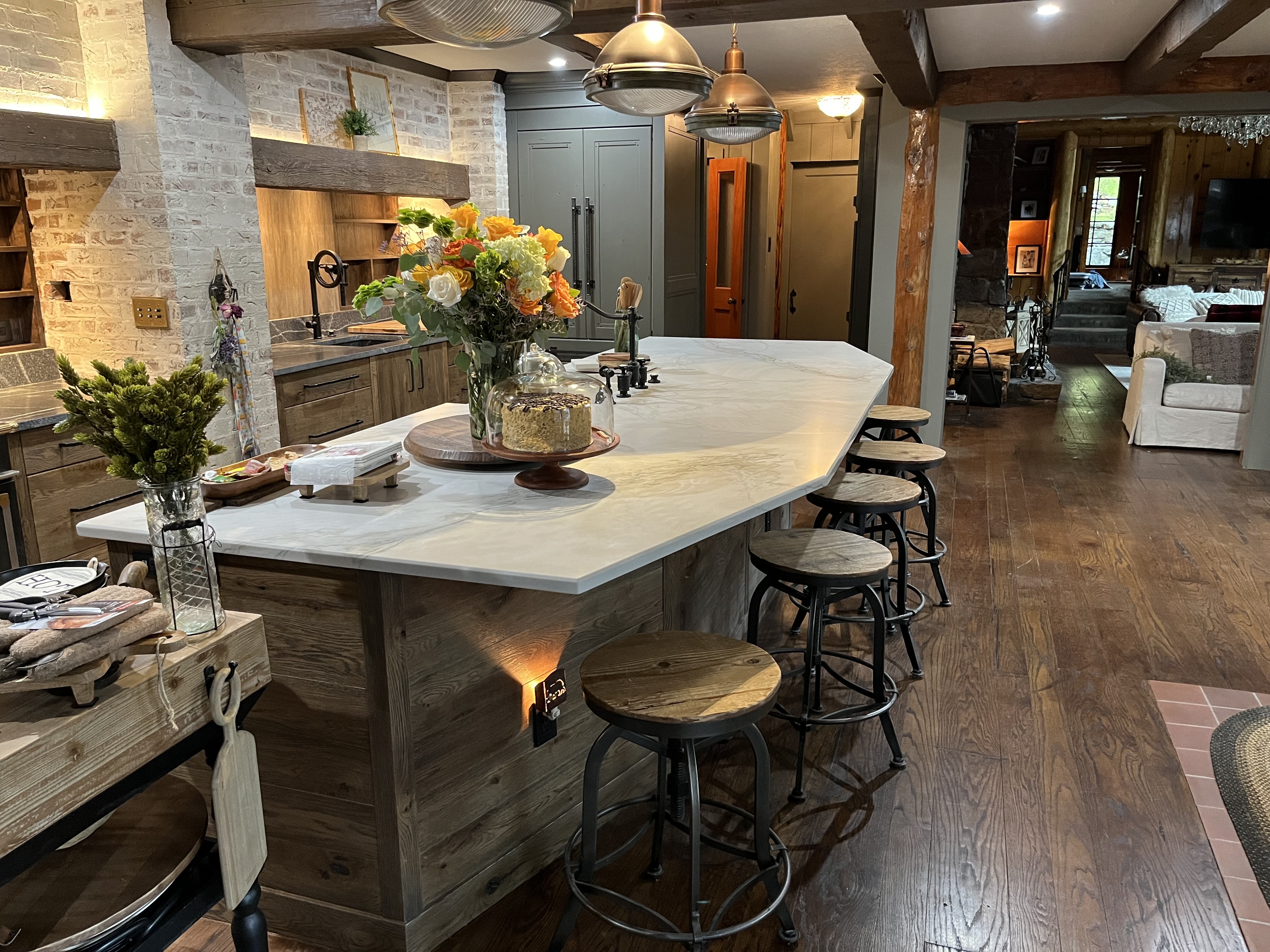 Interior Design & Finishing